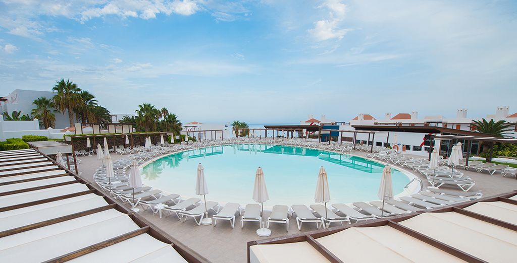Elba Sara Beach & Golf Resort 4*