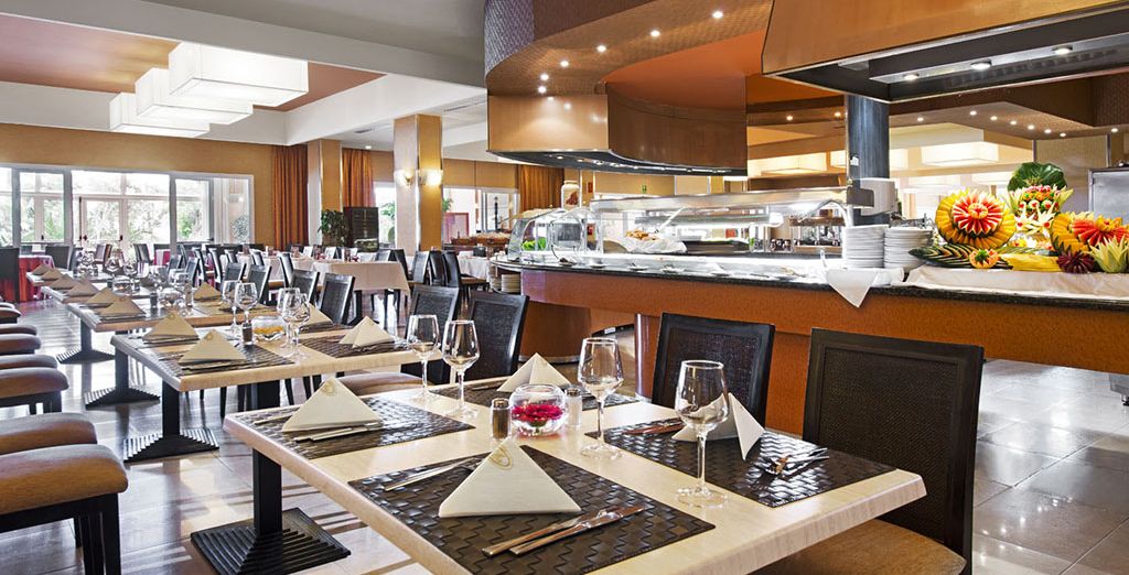 Elba Sara Beach & Golf Resort 4*