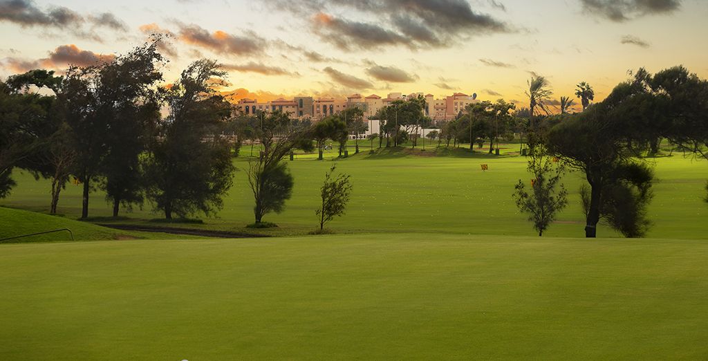 Elba Sara Beach & Golf Resort 4*