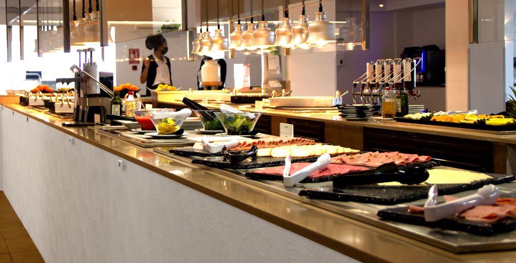 Sur Menorca Suites & Waterpark 4*
