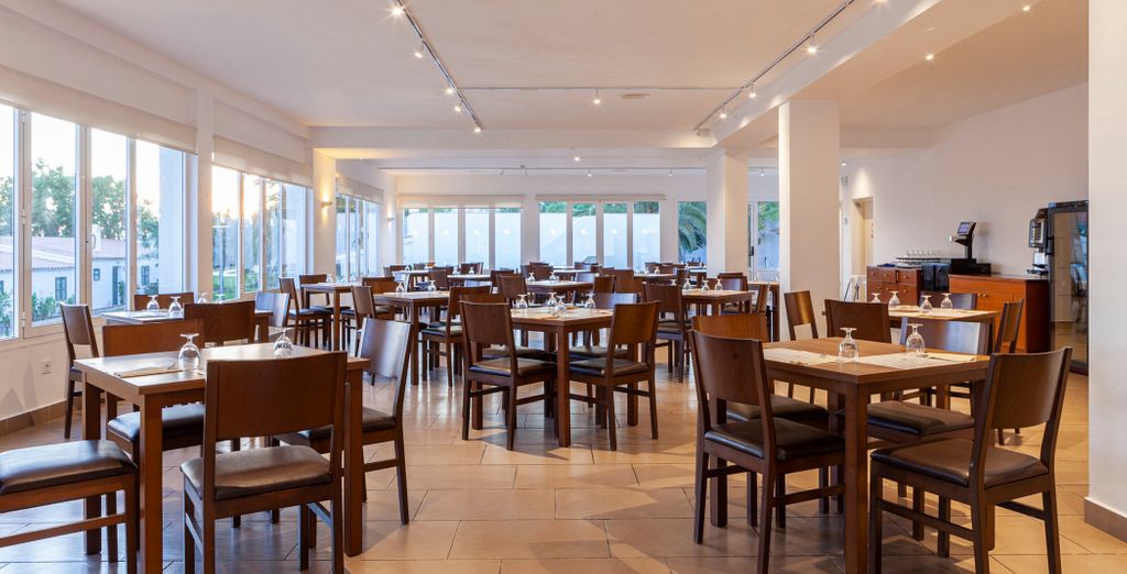 Sur Menorca Suites & Waterpark 4*