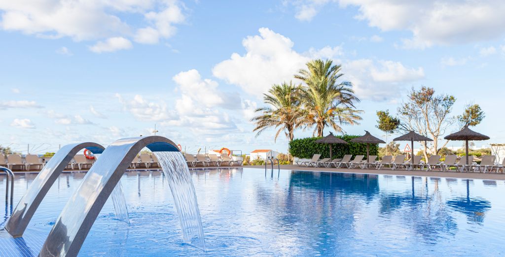 Sur Menorca Suites & Waterpark 4*