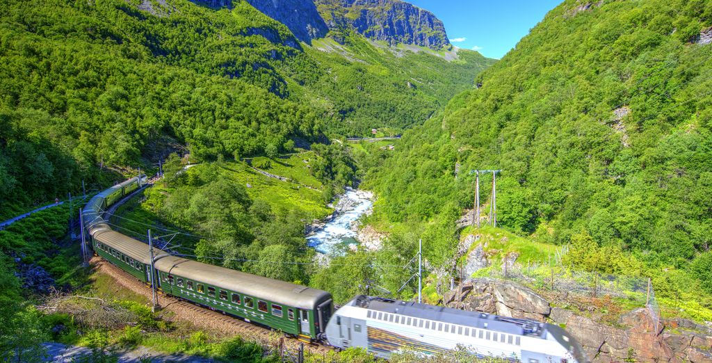Tour di gruppo: Alla scoperta della Scandinavia con possibile estensione nei Paesi Baltici