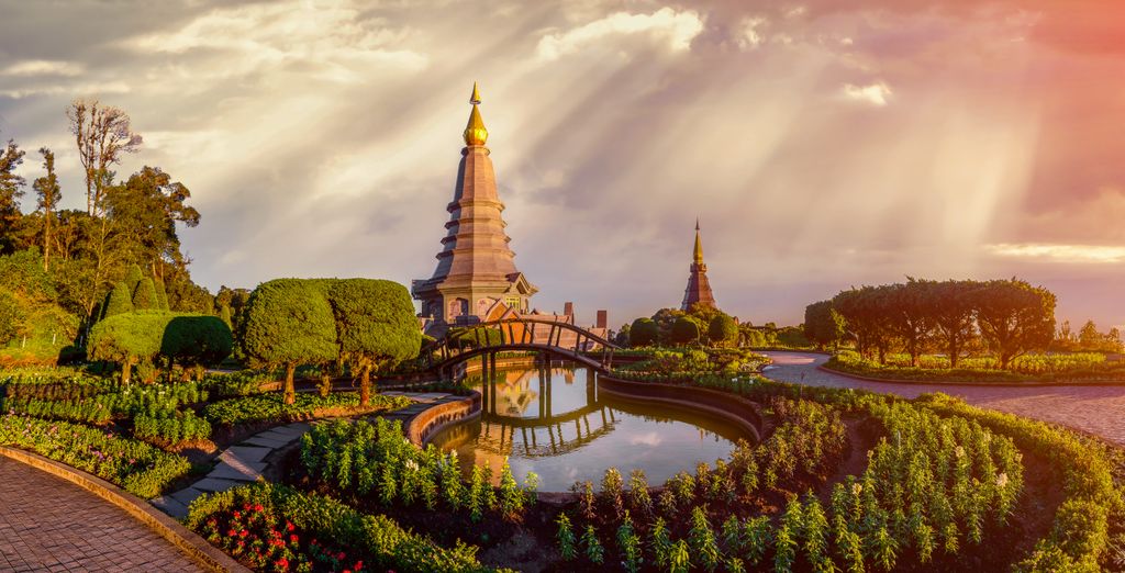 Cross Vibe Bangkok Sukhumvit 4*, Bella Nara Hotel 4* e Kora Beach Resort Phuket 5*