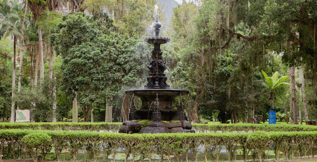 Tour di gruppo: Parentesi tropicale tra bellezze urbane e paesaggistiche