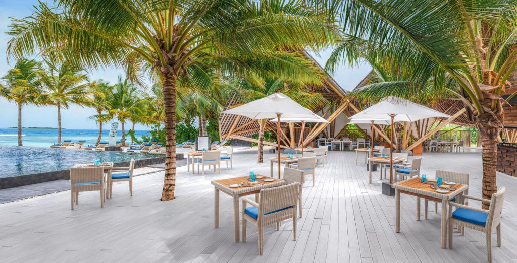 Mövenpick Resort Kuredhivaru Maldives 5*