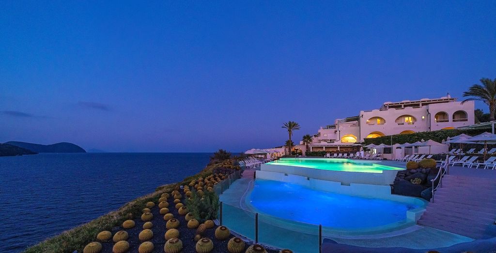 Therasia Resort Sea & Spa 5*