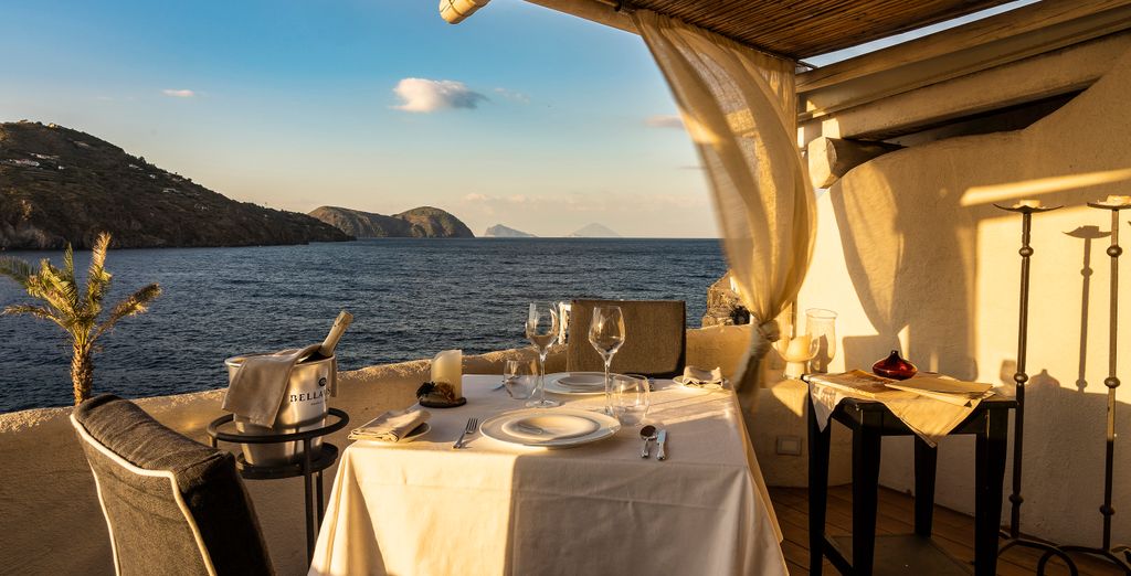 Therasia Resort Sea & Spa 5*