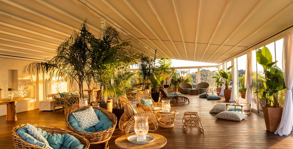 Therasia Resort Sea & Spa 5*