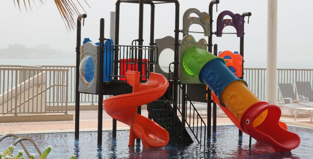 Combinato Canopy by Hilton Dubai Al Seef 4* e Royal M Hotel & Resort Abu Dhabi 5*