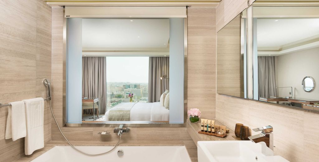 Tour di 6 notti nella Terra dei Sultani con estensione al Sifawy Boutique Hotel 4*