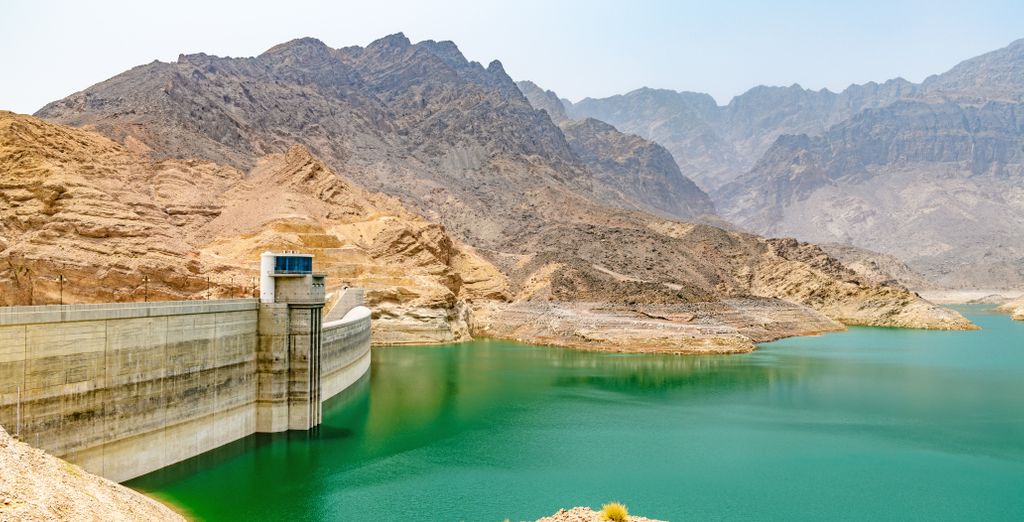 Tour alla scoperta del Paese con possibile estensione presso lo Hyatt Regency Dubai 5*
