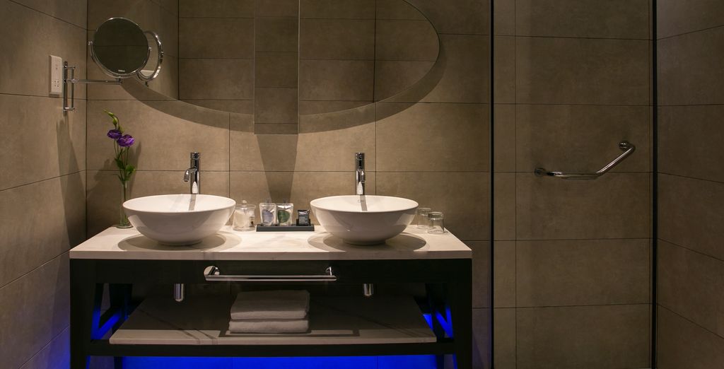 Vangelis Hotel & Suites 4*