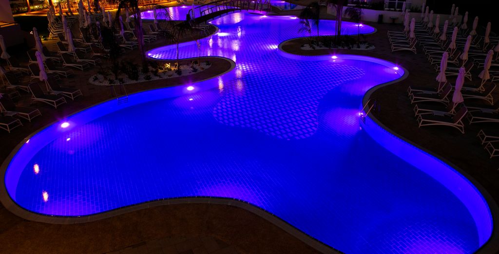 Vangelis Hotel & Suites 4*