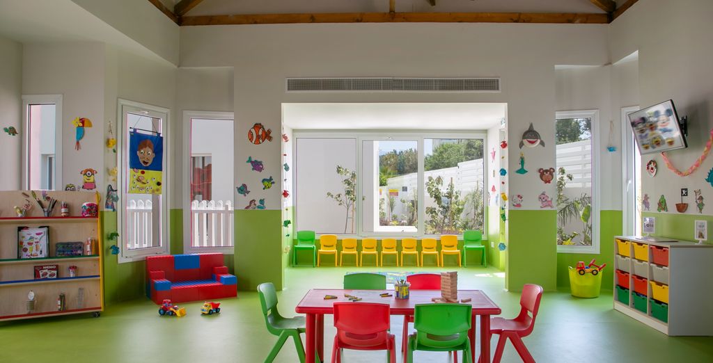 Vangelis Hotel & Suites 4*