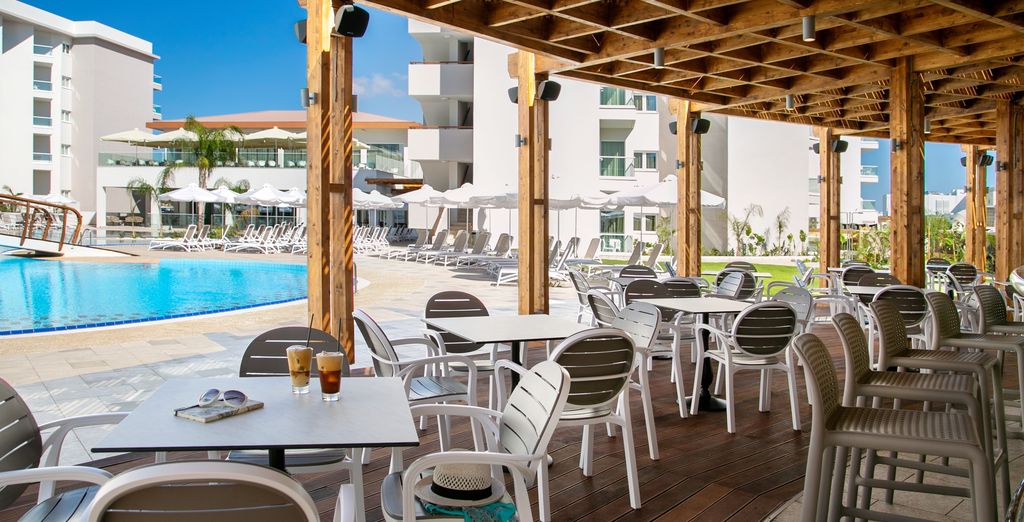Vangelis Hotel & Suites 4*