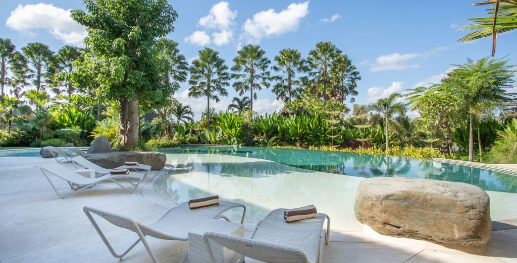 Sanctoo Suites & Villas 4*, D'Nusa Beach Club and Resort 4*, Balicosy Villa