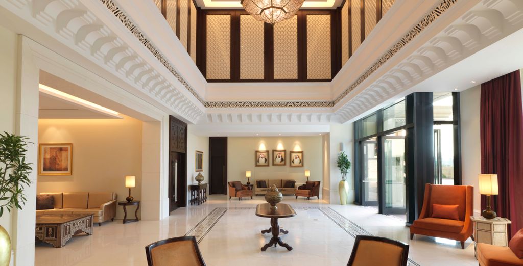 Bab Al Qasr Hotel 5*