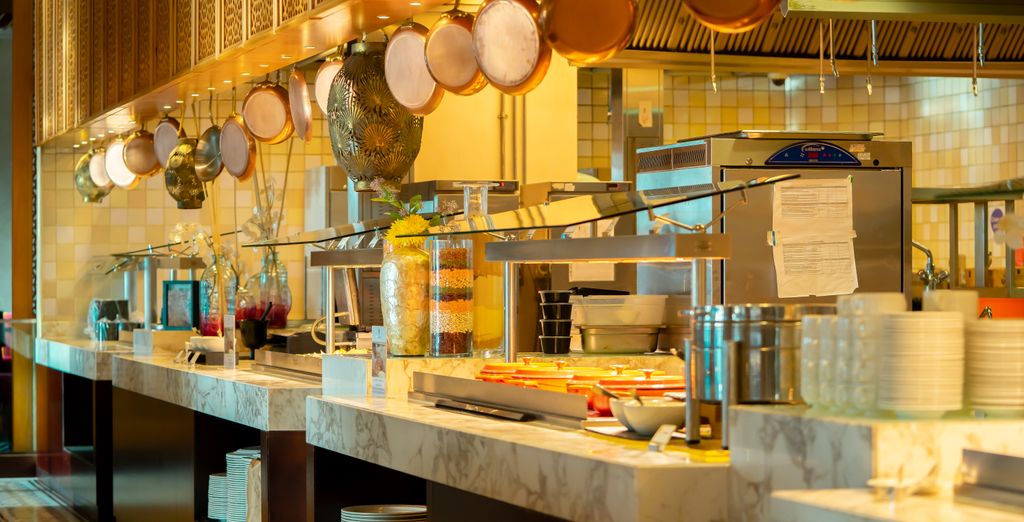 Bab Al Qasr Hotel 5*