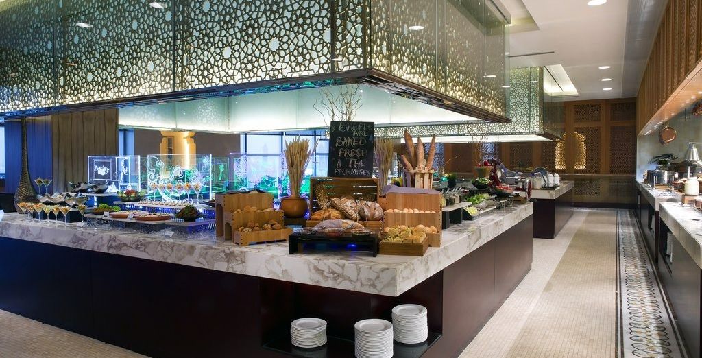 Bab Al Qasr Hotel 5*