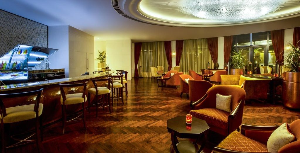 Bab Al Qasr Hotel 5*