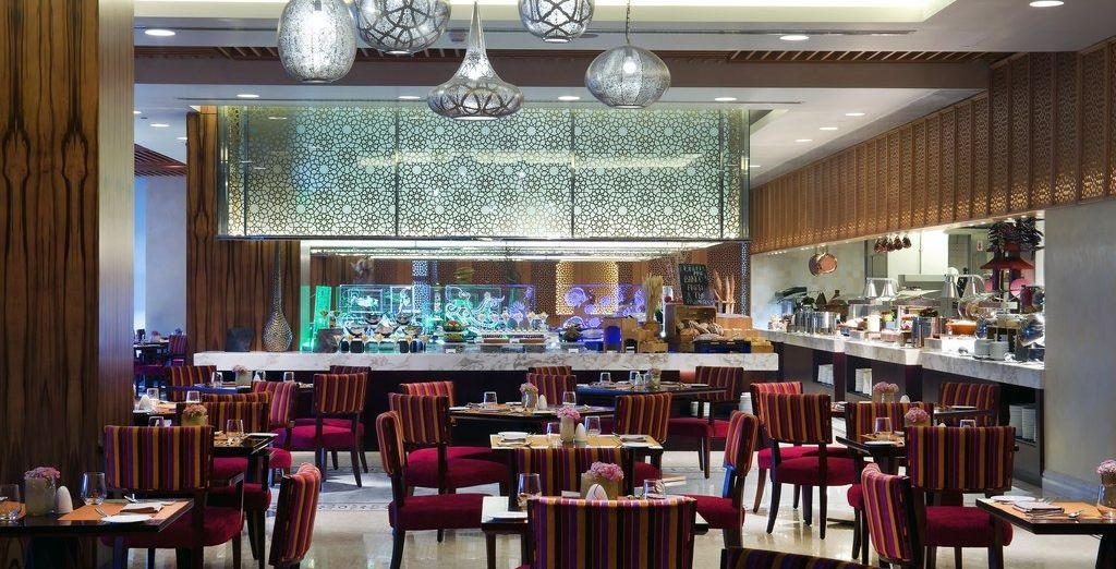 Bab Al Qasr Hotel 5*