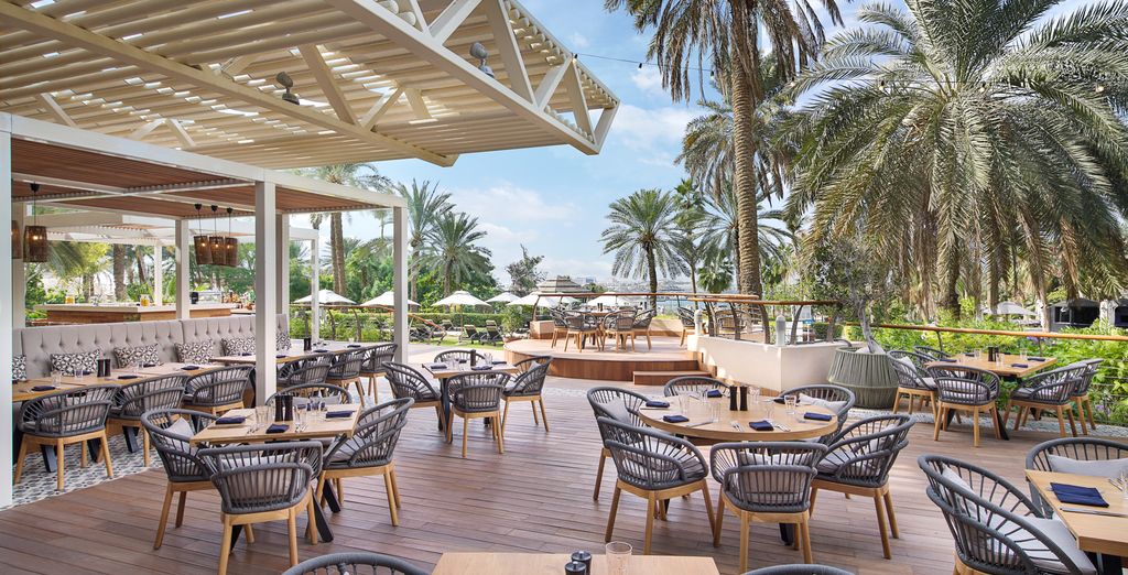 Le Meridien Mina Seyahi Beach Resort & Waterpark 5*