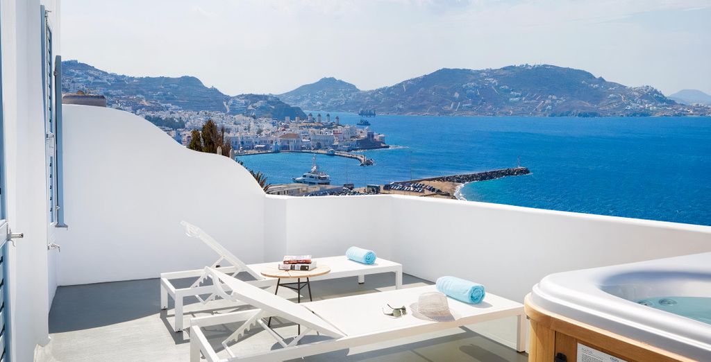 Kouros Hotel & Suites 5*