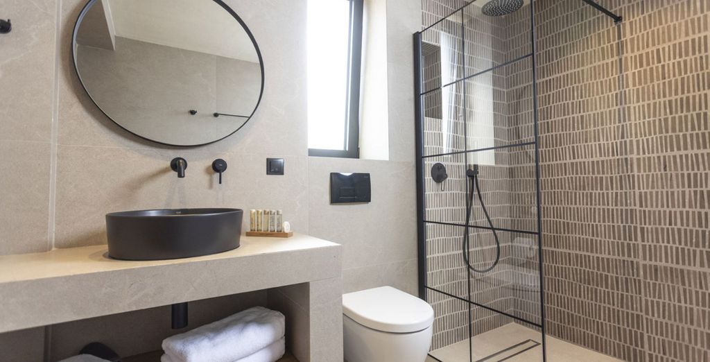 Pnoes Luxury Suites 4*