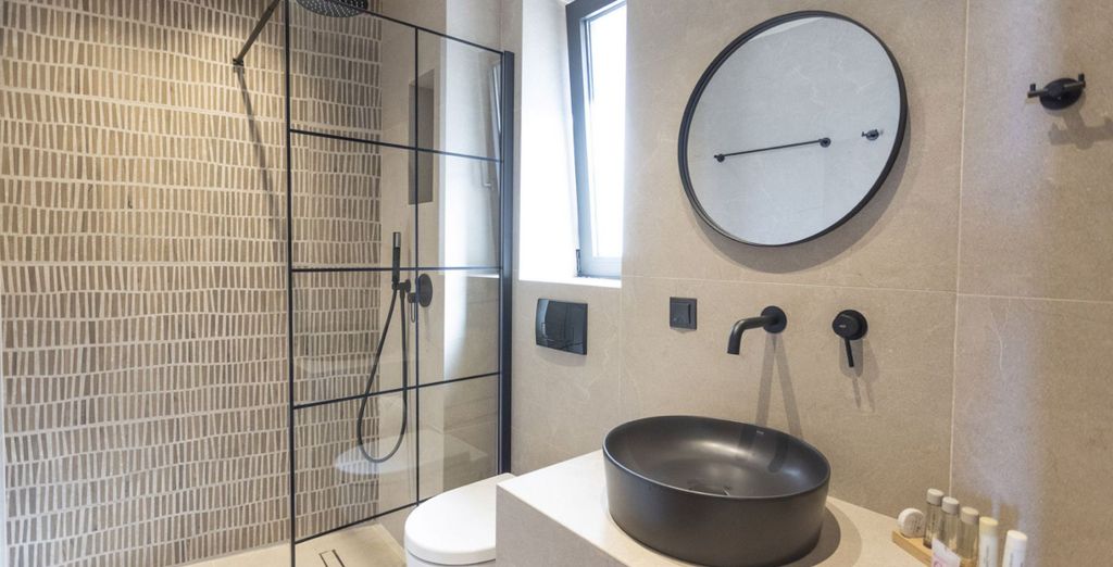 Pnoes Luxury Suites 4*