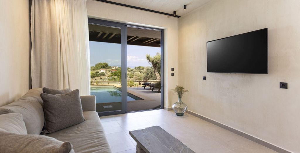 Pnoes Luxury Suites 4*