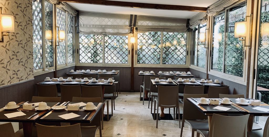 Hotel Santa Costanza 4*