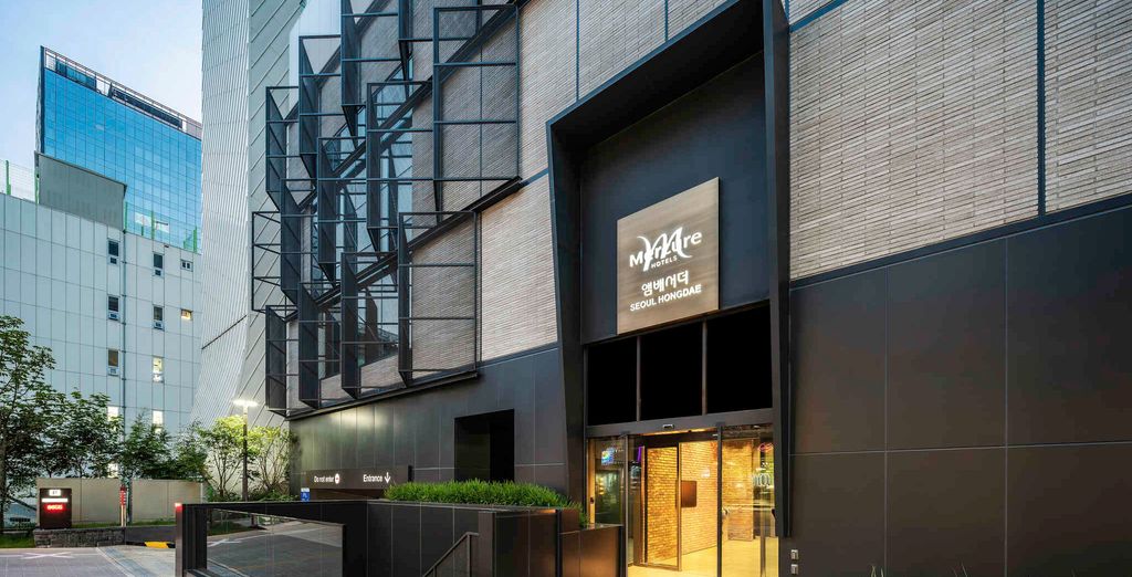 Mercure Ambassador Seoul Hongdae 4*