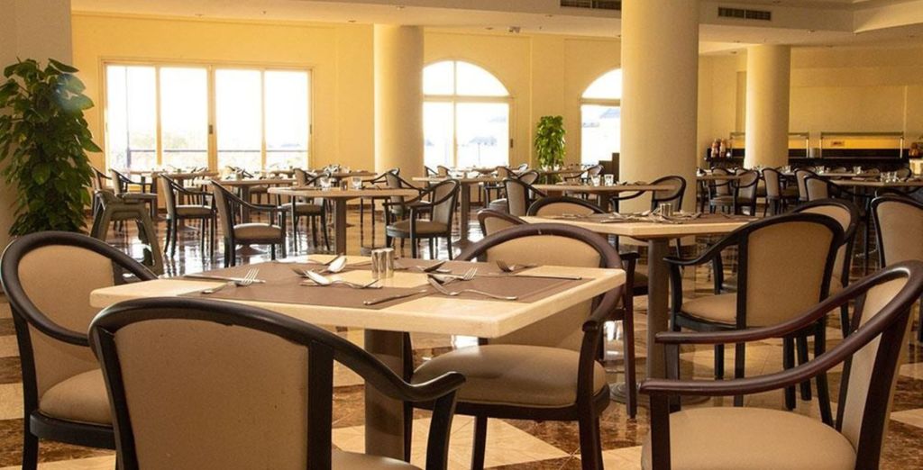 Grand Oasis Resort 4*