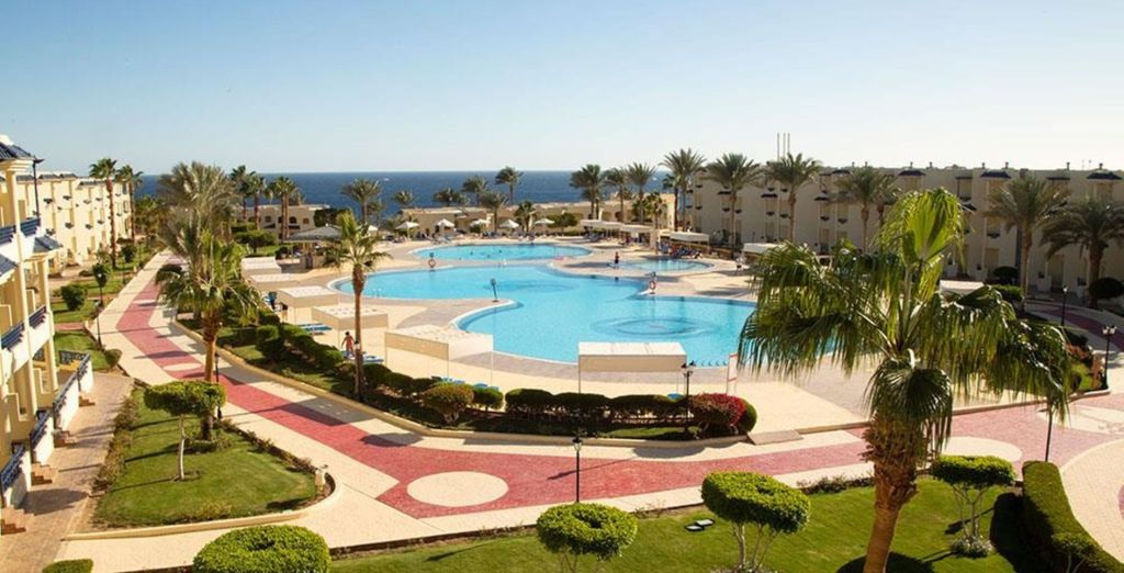 Grand Oasis Resort 4*