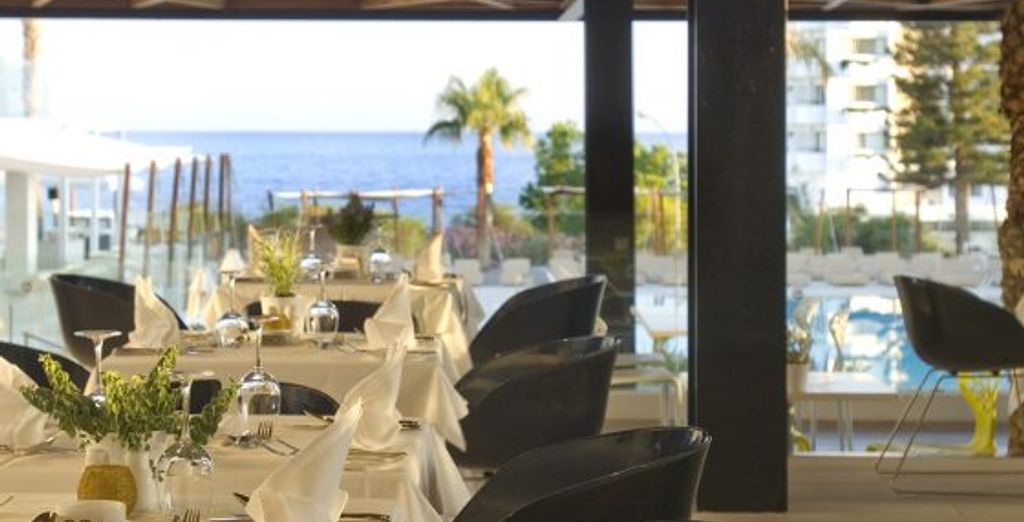 Napa Mermaid Hotel and Suites 4*
