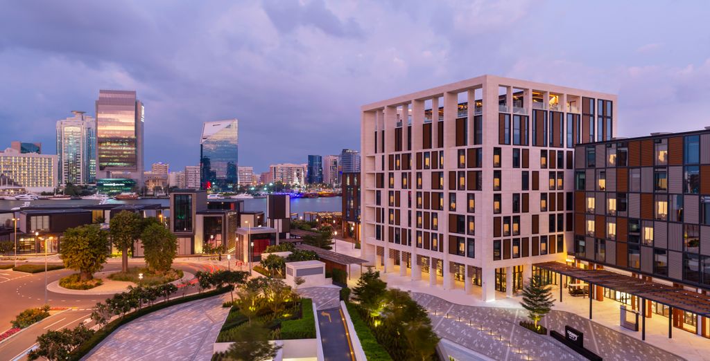Combinato Canopy by Hilton Dubai Al Seef 4* e Royal M Hotel & Resort Abu Dhabi 5*