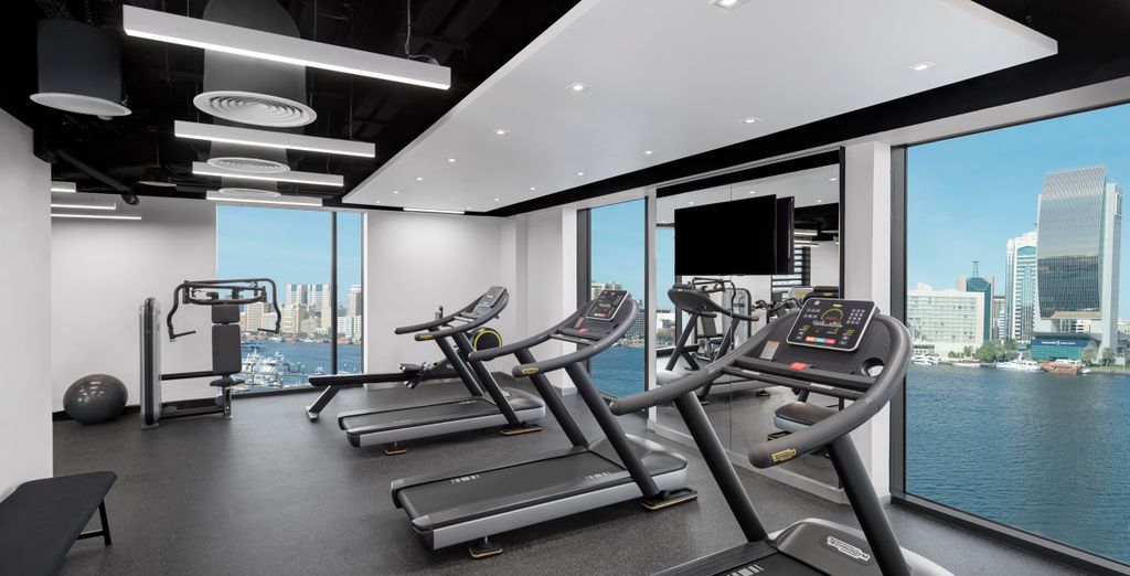 Combinato Canopy by Hilton Dubai Al Seef 4* e Royal M Hotel & Resort Abu Dhabi 5*