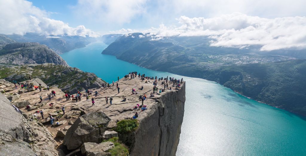 Circuito en libertad: De Oslo a los fiordos mágicos en 6 noches