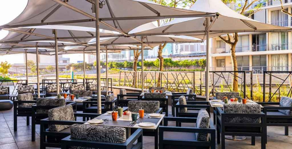 Combinato 4* Aha Harbour Bridge Hotel & Suites e Aquila Private Game Reserve & Spa