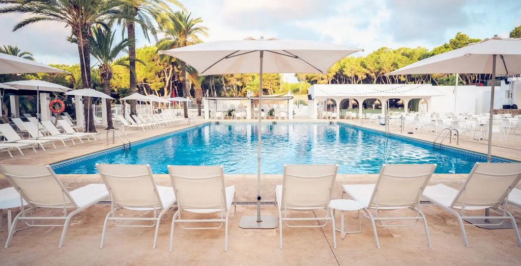 Cala Llenya Resort Ibiza 4*