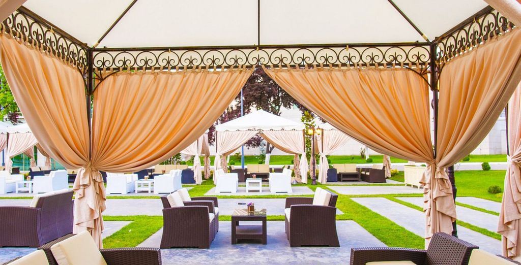 Tour nell'estremo Oriente tra cupole blu e architettura autentica
