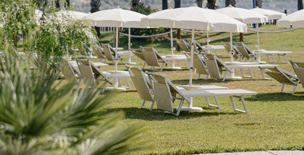Aregai Marina Hotel & Residence 4*