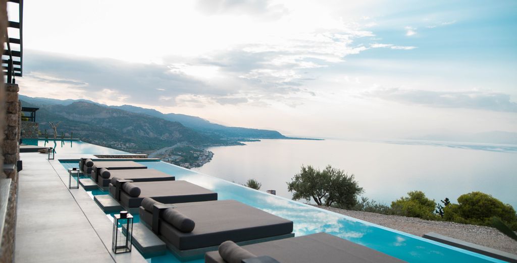 Le Grand Bleu Resort