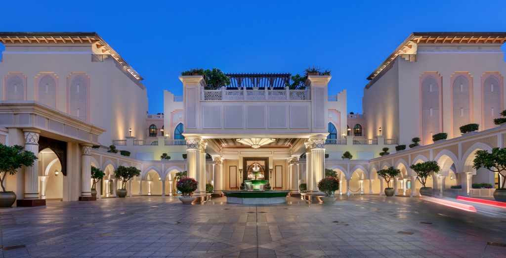 Shangri La Hotel Qaryat Al Beri Abu Dhabi 5*