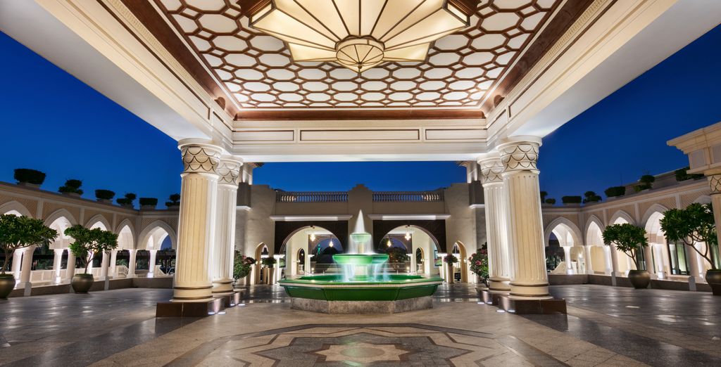 Shangri La Hotel Qaryat Al Beri Abu Dhabi 5*