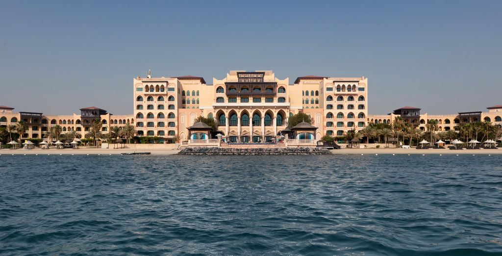 Shangri La Hotel Qaryat Al Beri Abu Dhabi 5*
