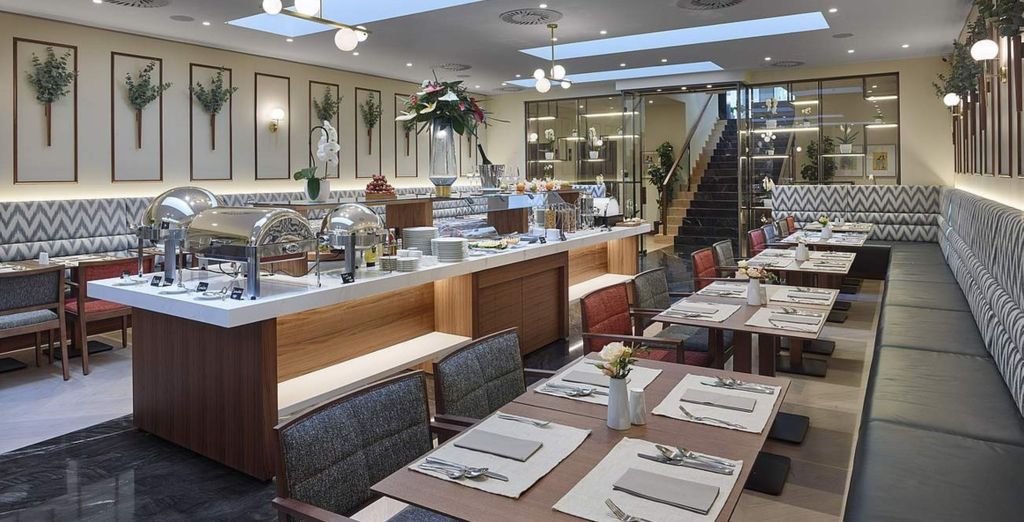 Est Grand Hotel Savoy 4*
