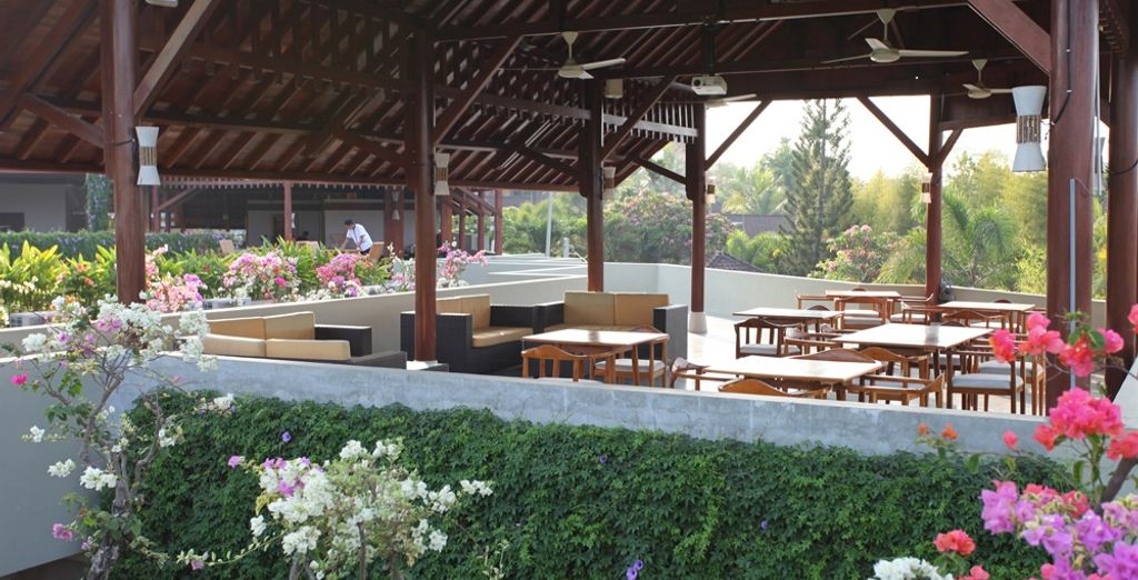 Combinato Ubud Wana Resort 4*, MARC Hotel Gili Trawangan Lombok e Jambuluwuk Oceano Seminyak Hotel 5*