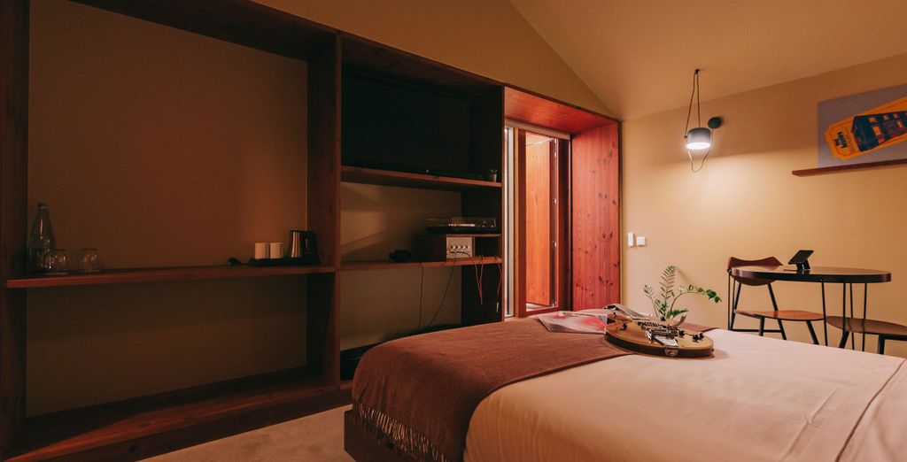 Mouco Hotel - Stay Listen & Play 4*